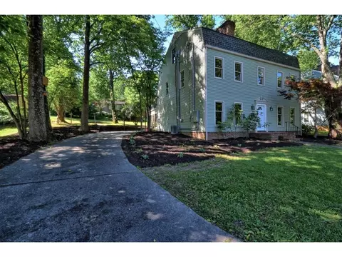 304 Ivanhoe Drive Johnson City Tn 37601, Johnson City, TN 37601 photo 3