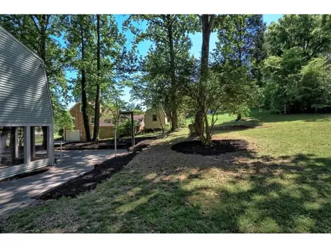 304 Ivanhoe Drive Johnson City Tn 37601, Johnson City, TN 37601 photo 35