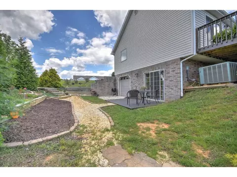 1022 Mountain Meadows Drive Limestone Tn 37681, Limestone, TN 37681 photo 31