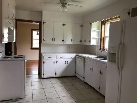 405 Crescent Drive Glade Spring Va 24340, Glade Spring, VA 24340 photo 3