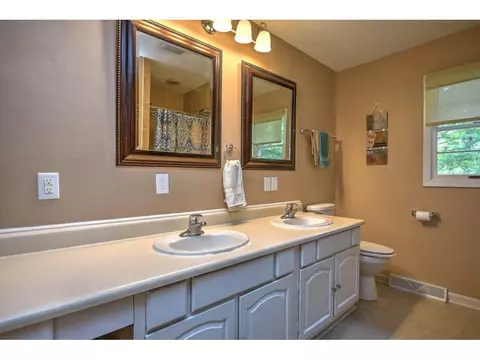499 Painter Fall Branch Tn 37656, Fall Branch, TN 37656 photo 18