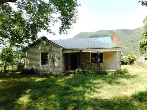 630 First Street Hampton Tn 37658, Hampton, TN 37658 photo 1