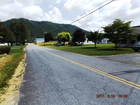 630 First Street Hampton Tn 37658, Hampton, TN 37658 photo 10
