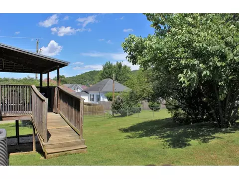303 Academy Erwin Tn 37650, Erwin, TN 37650 photo 22