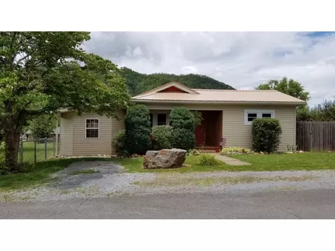 208 Third Avenue Hampton Tn 37658, Hampton, TN 37658 photo 1