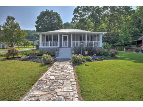 301 Okolona Drive Erwin Tn 37650, Erwin, TN 37650 photo 2