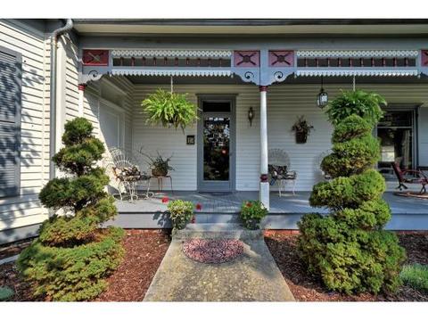 215 E Main St, Jonesborough, TN 37659 photo 2