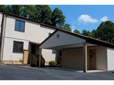 135 Pebble Drive 135 Bristol Va 24201, Bristol, VA 24201 photo 2