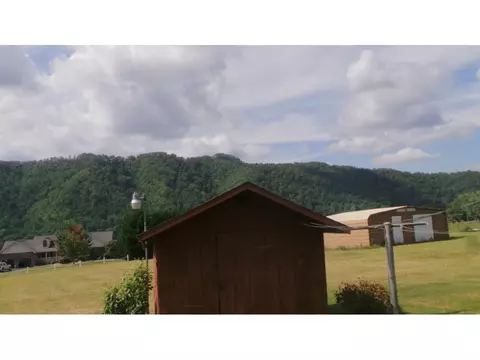 1785 Chestoa Pike Erwin Tn 37650, Erwin, TN 37650 photo 3