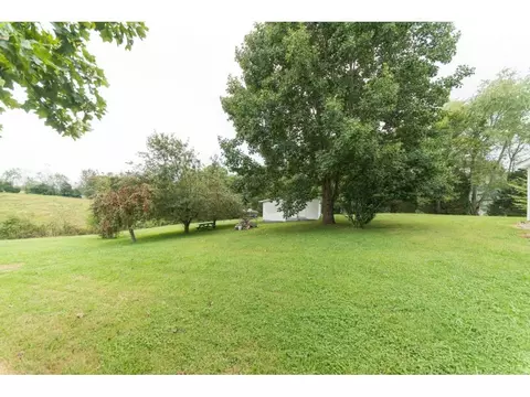 24059 Young Bristol Va 24202, Bristol, VA 24202 photo 8