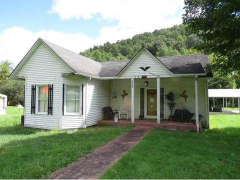 6838 Dewey Rd, Pound, VA 24279 photo 1
