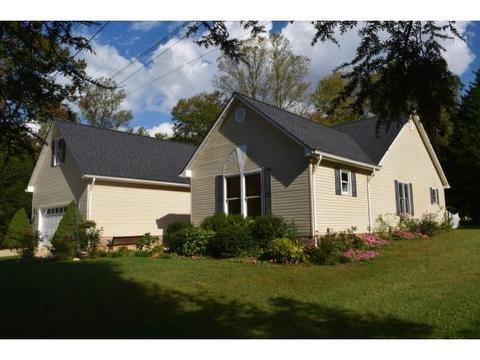 355 Holly Acres Cir, Erwin, TN 37650 photo 1