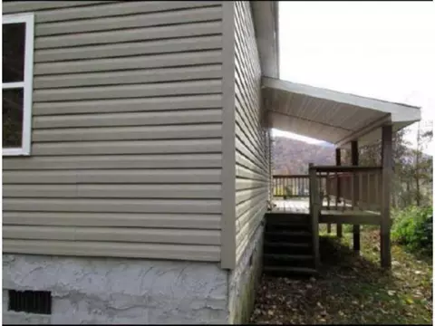 268 Carl Smith Road Hampton Tn 37658, Hampton, TN 37658 photo 4