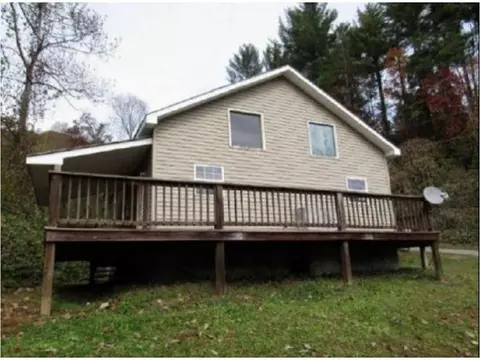 268 Carl Smith Road Hampton Tn 37658, Hampton, TN 37658 photo 2