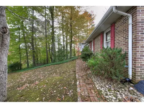 916 Laurel Avenue Erwin Tn, Erwin, TN 37650 photo 2