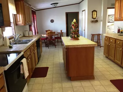 107 Billy Joe Drive Hampton Tn 37658, Hampton, TN 37658 photo 16
