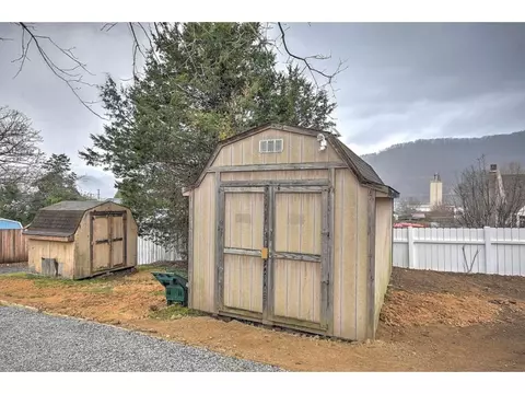 314 Pine Street Erwin Tn 37650, Erwin, TN 37650 photo 32