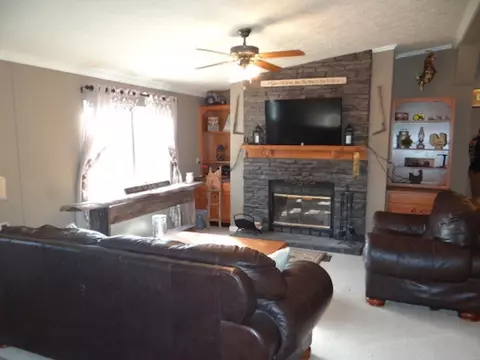 35585 Washington Spring Road Glade Spring Va 24340, Glade Spring, VA 24340 photo 3
