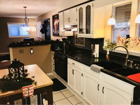 207 Gasteiger Drive Hampton Tn 37658, Hampton, TN 37658 photo 9