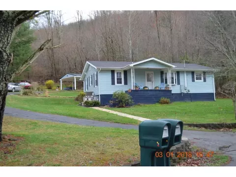 172 Engle Street Erwin Tn 37650, Erwin, TN 37650 photo 2