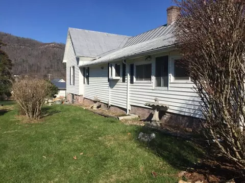 608 Main Street Hampton Tn 37658, Hampton, TN 37658 photo 6