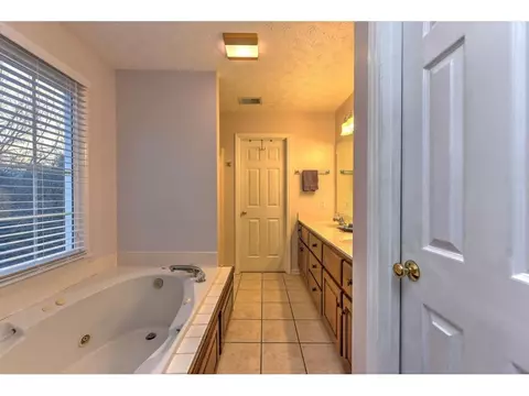 135 Picadilly Lane Gray Tn 37615, Gray, TN 37615 photo 16