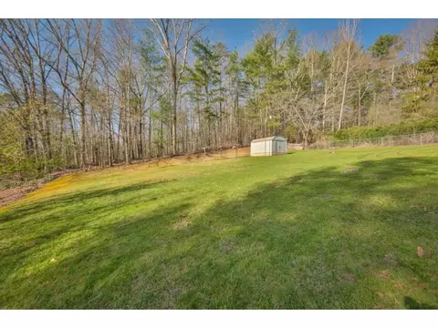 208 Mountain View Circle Hampton Tn 37658, Hampton, TN 37658 photo 6