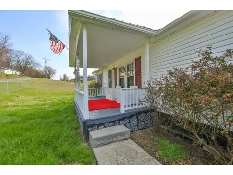 400 Cherry Hill Road Limestone Tn 37681, Limestone, TN 37681 photo 2