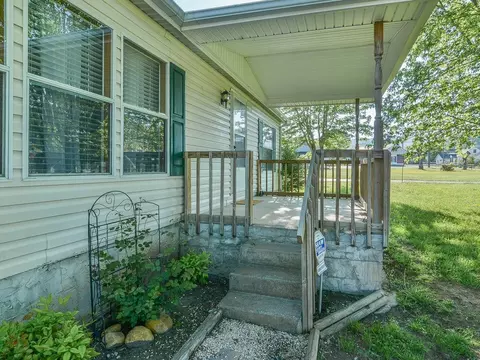 547 Washington Street Erwin Tn 37650, Erwin, TN 37650 photo 2