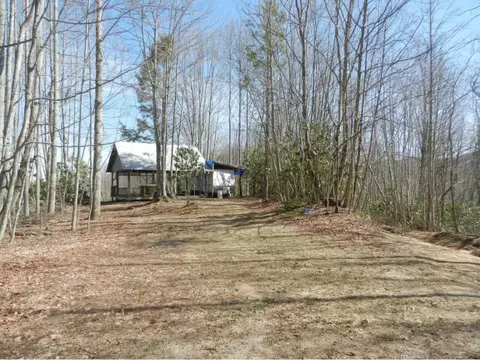 1861 Dennis Cove Road Hampton Tn 37658, Hampton, TN 37658 photo 3