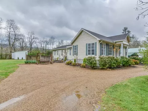 1380 Walnut Drive Erwin Tn 37650, Erwin, TN 37650 photo 2