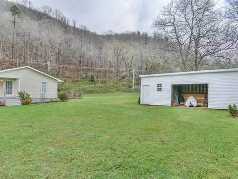 1380 Walnut Drive Erwin Tn 37650, Erwin, TN 37650 photo 35