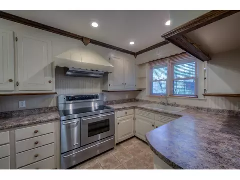 207 Sparger Road Bristol Tn 37620, Bristol, TN 37620 photo 5