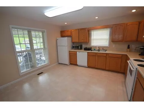 238 Harris Street Erwin Tn 37650, Erwin, TN 37650 photo 6