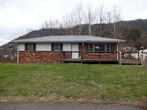 239 Swimming Pool Road Hampton Tn 37658, Hampton, TN 37658 photo 1