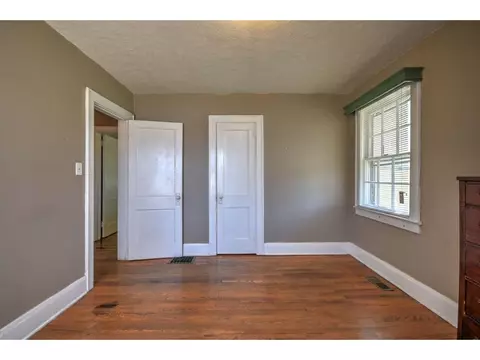 25 Carson Lane Bristol Tn 37620, Bristol, TN 37620 photo 18