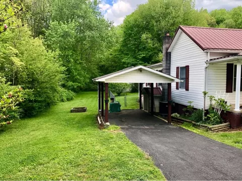 2210 3rd Avenue Big Stone Gap Va 24219, Big Stone Gap, VA 24219 photo 4