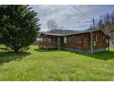727 Fairview Road Hampton Tn 37658, Hampton, TN 37658 photo 2