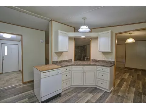 727 Fairview Road Hampton Tn 37658, Hampton, TN 37658 photo 13