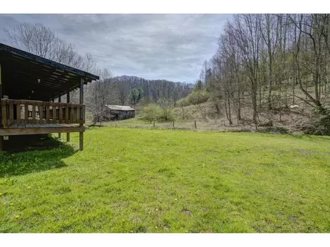 727 Fairview Road Hampton Tn 37658, Hampton, TN 37658 photo 23