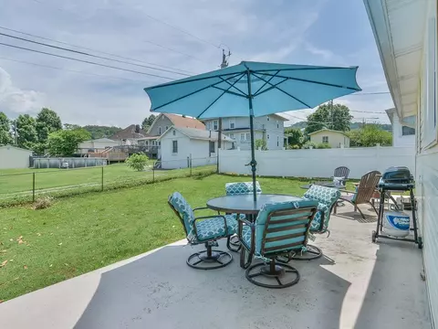323 Catawba Street Erwin Tn 37650, Erwin, TN 37650 photo 5