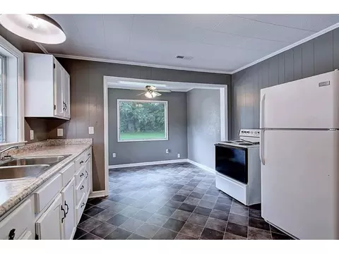 129 Ruby Avenue Elizabethton Tn 37643, Elizabethton, TN 37643 photo 10