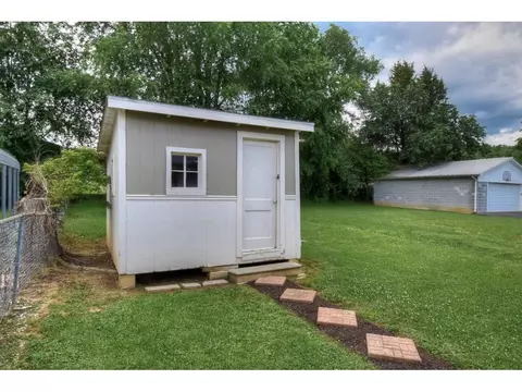 129 Ruby Avenue Elizabethton Tn 37643, Elizabethton, TN 37643 photo 22