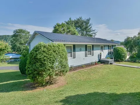 645 Elm Avenue Erwin Tn 37650, Erwin, TN 37650 photo 2