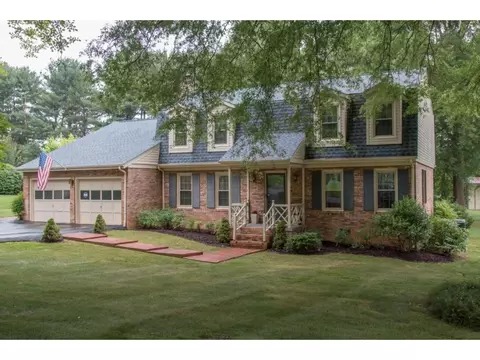 112 Maxwell Drive Bristol Tn 37620, Bristol, TN 37620 photo 2
