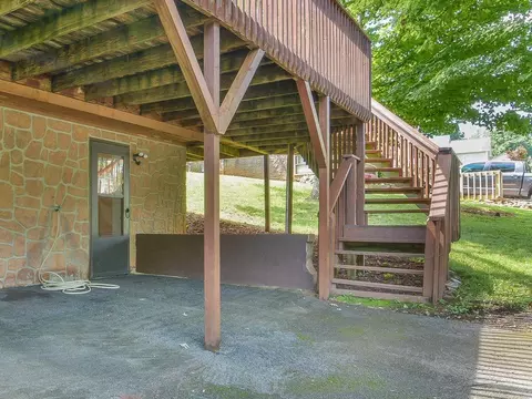 1990 Michael Drive Johnson City Tn 37604, Johnson City, TN 37604 photo 4