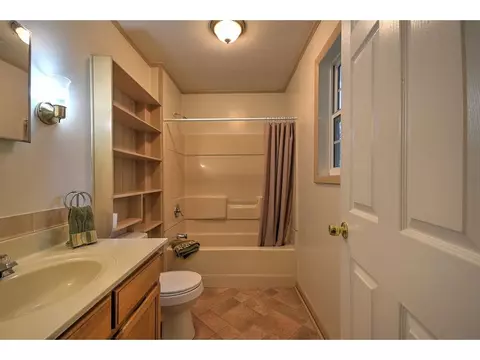 302 E Chestnut Johnson City Tn 37601, Johnson City, TN 37601 photo 18