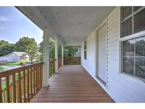 302 E Chestnut Johnson City Tn 37601, Johnson City, TN 37601 photo 4