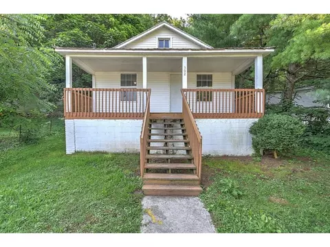 302 E Chestnut Johnson City Tn 37601, Johnson City, TN 37601 photo 2