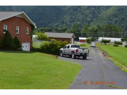 1321 Love Station Erwin Tn 37650, Erwin, TN 37650 photo 3